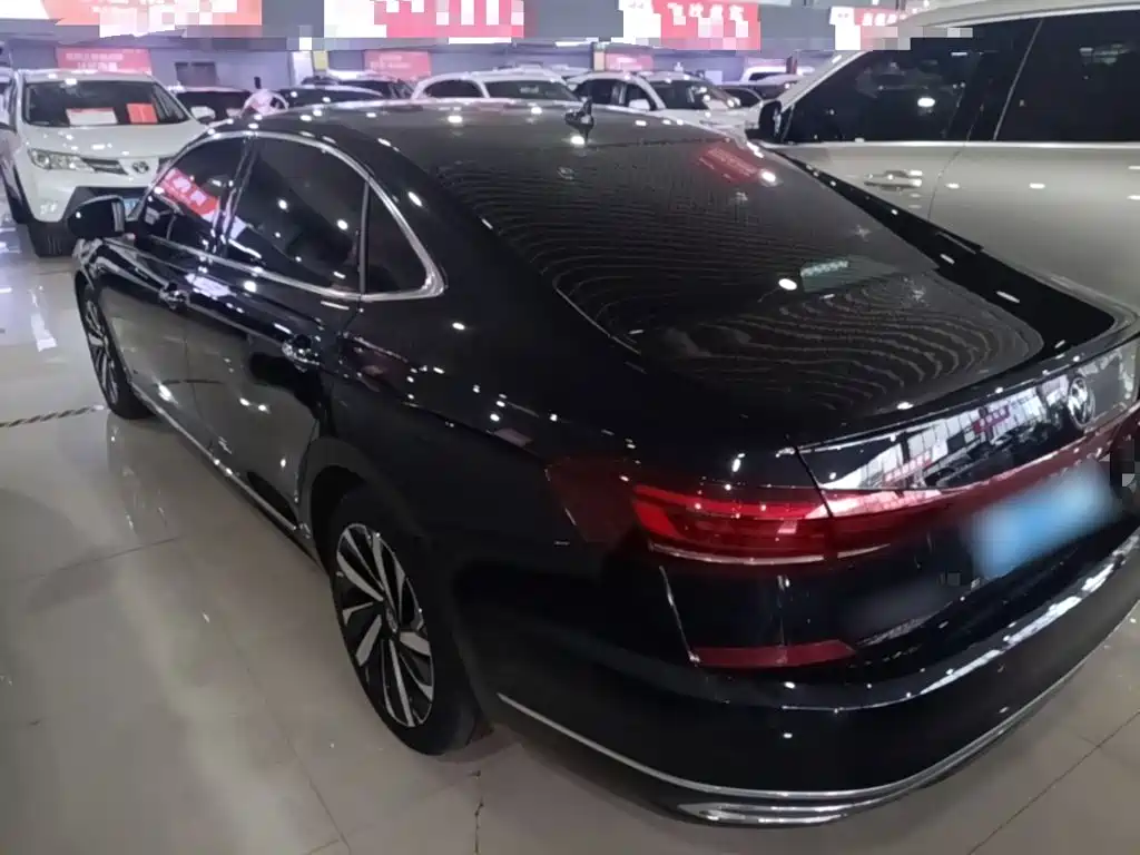 Volkswagen Passat 2024