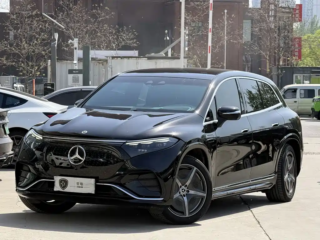 Mercedes-Benz EQS SUV 2023