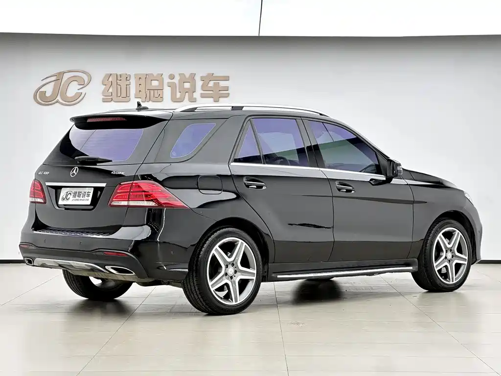 Mercedes-Benz GLE 2015 — фото 15