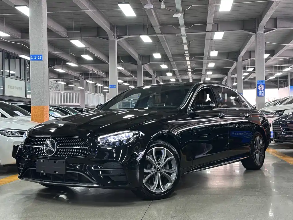 Mercedes-Benz E-Class 2023 — фото 1