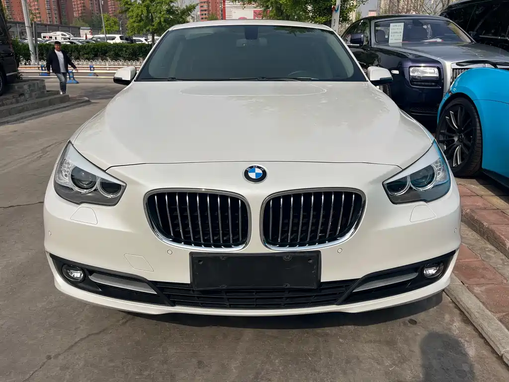 BMW 5 Series GT 2014 — фото 2