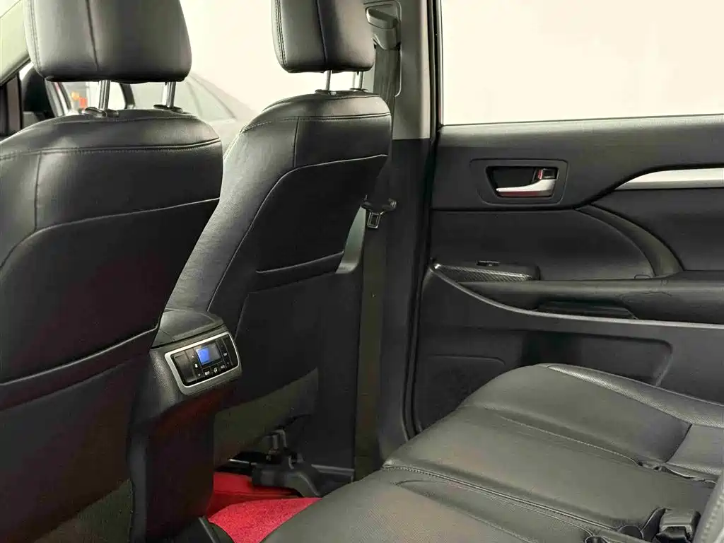 Toyota Highlander 2016