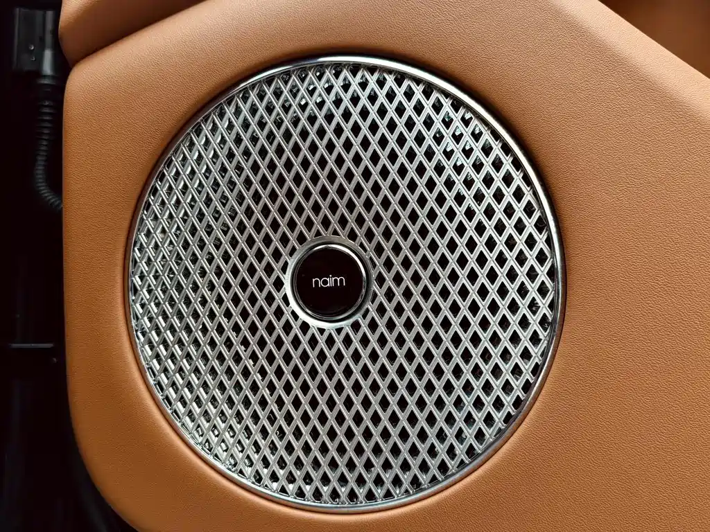 Bentley Flying Spur PHEV 2023 — фото 18