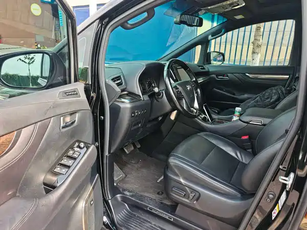 Toyota Alphard 2018