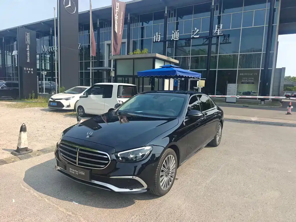Mercedes-Benz E-Class 2022 — фото 1
