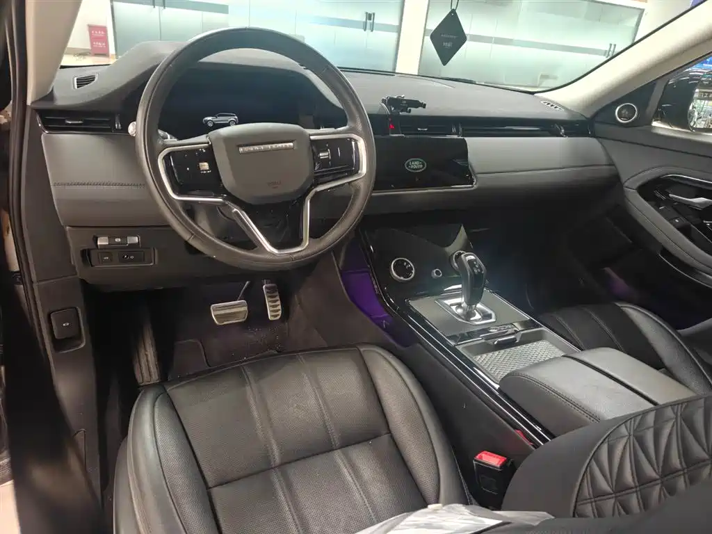 Land Rover Evoque 2023 — фото 10
