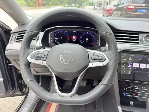 Volkswagen Magotan 2025