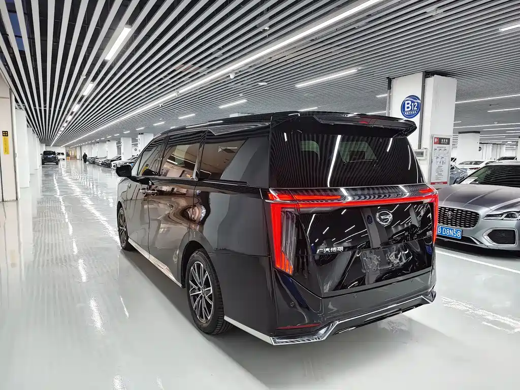 GAC Motor Trumpchi M8 2023 — фото 14