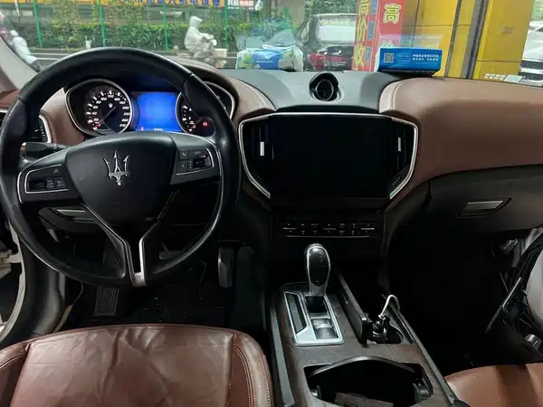 Maserati Ghibli 2015