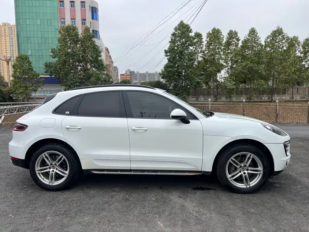 Porsche Macan 2015 — фото 25