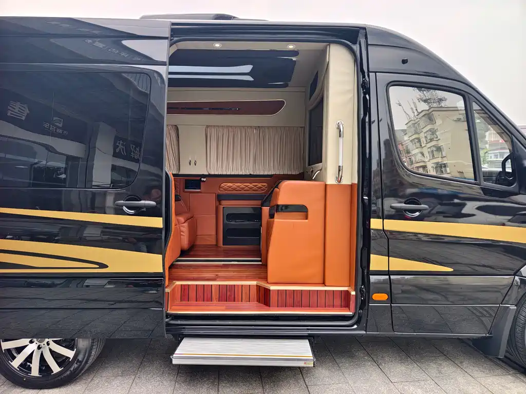 Mercedes-Benz Sprinter 2019 — фото 10