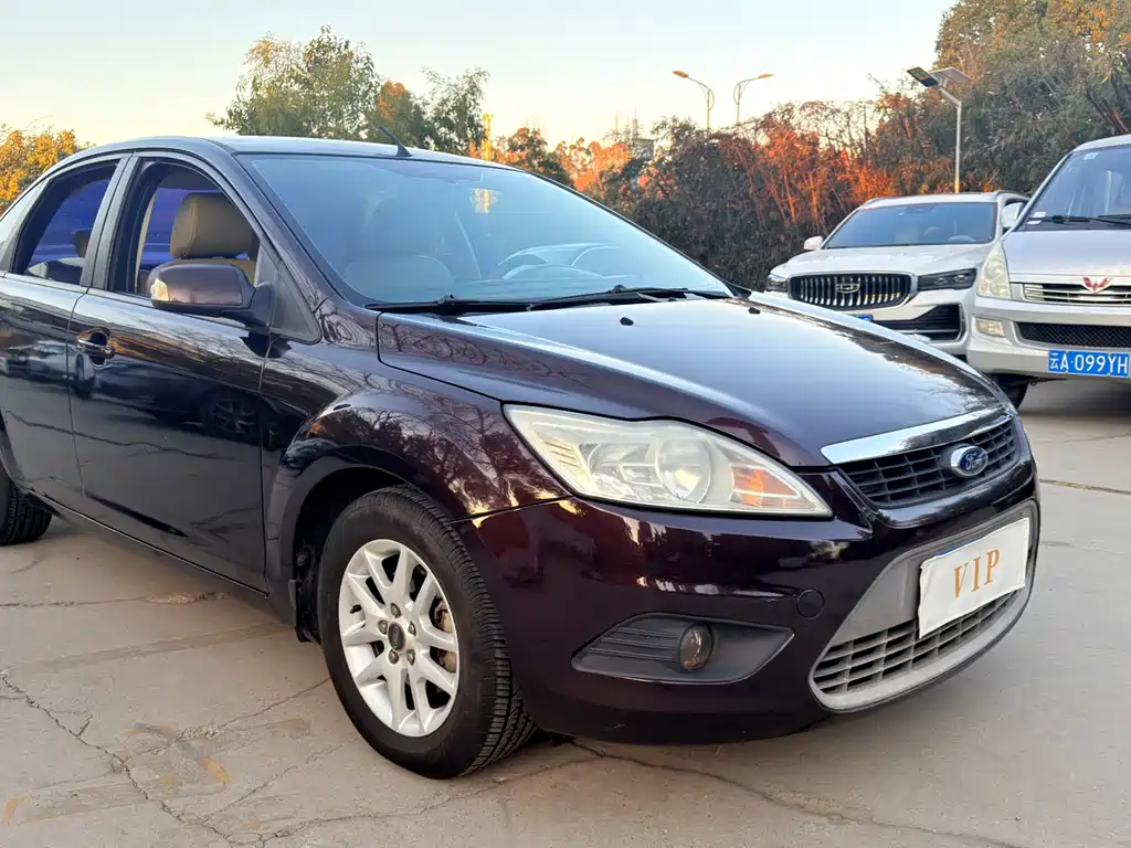 Ford Focus 2013 — фото 14