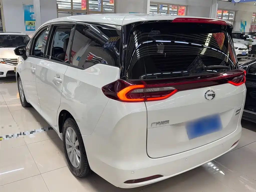 GAC Motor Trumpchi M6 2019 — фото 11