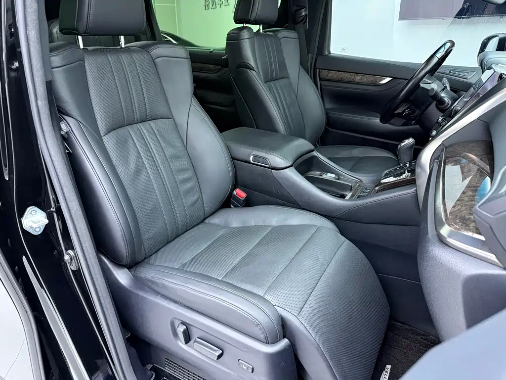 Toyota Vellfire 2020 — фото 9