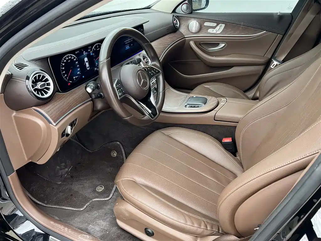 Mercedes-Benz E-Class 2023