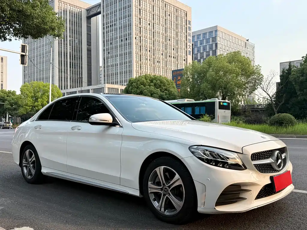 Mercedes-Benz C-Class 2019 — фото 3