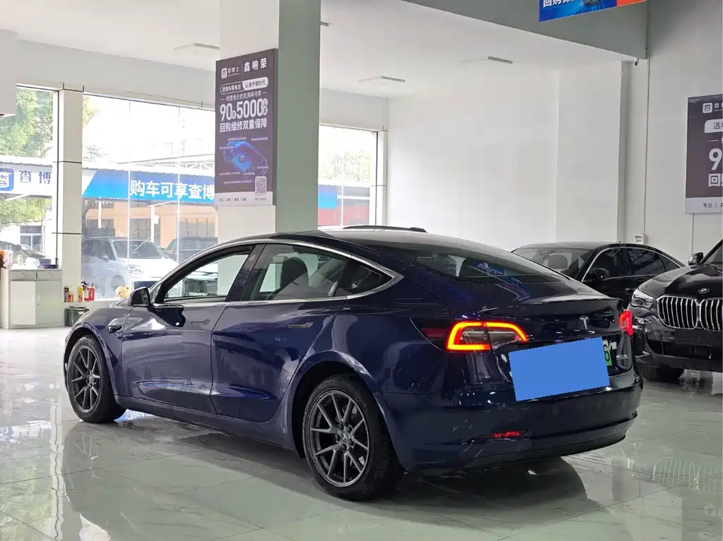 Tesla Model 3 2021 — фото 4