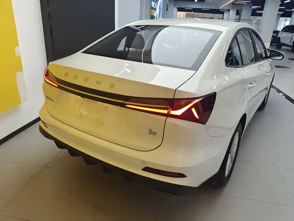 Roewe i5 — фото 2