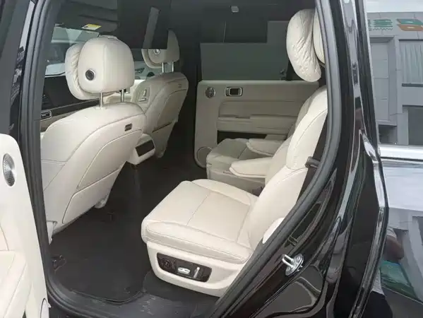 Li Auto L9 2025