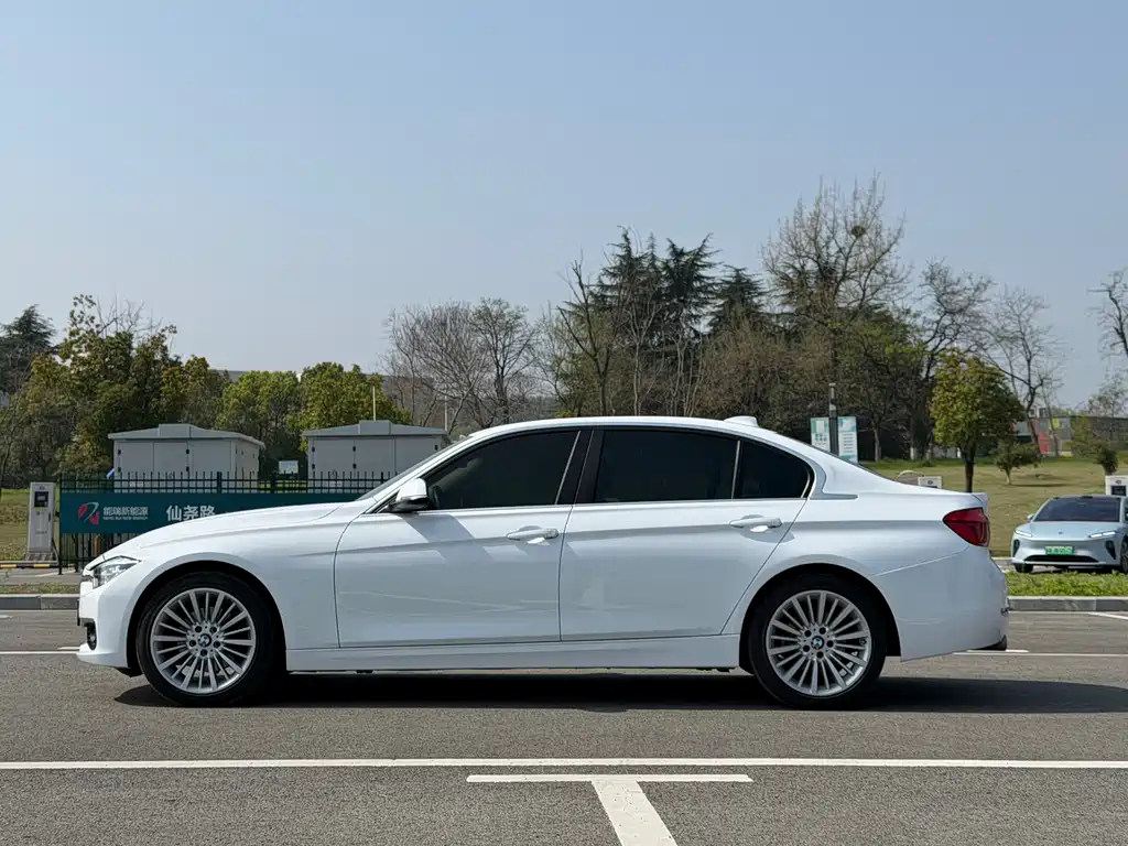 BMW 3 Series 2018 — фото 4