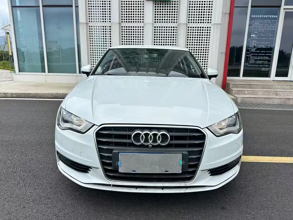 Audi A3 2017 — фото 2