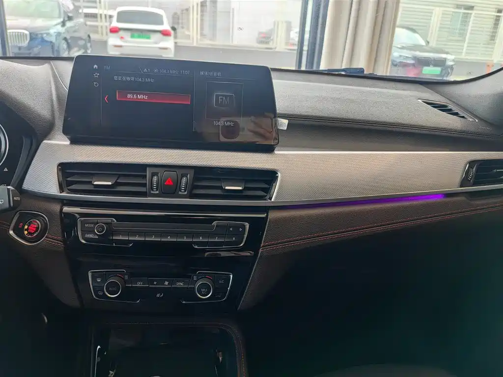 BMW X2 2022 — фото 10