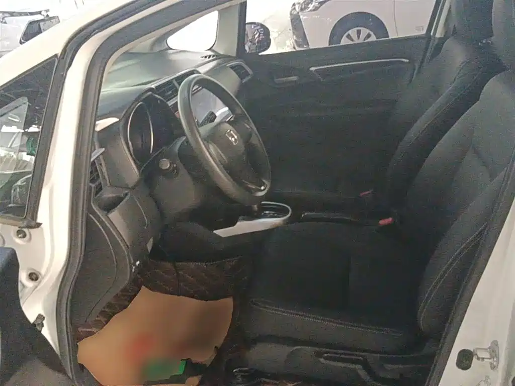 Honda Fit 2017 — фото 15