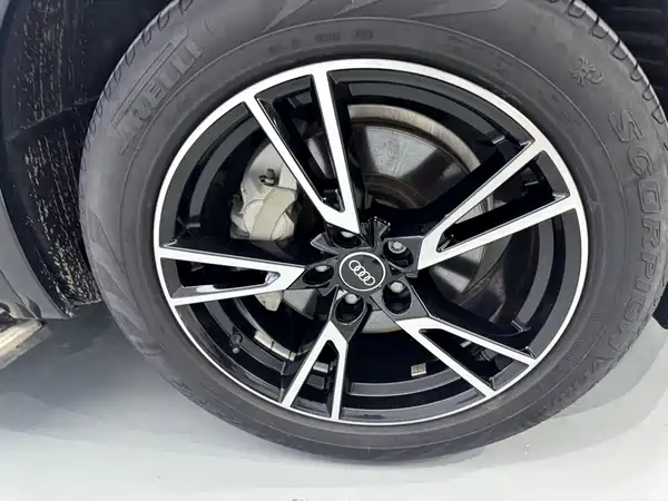 Audi Q5L 2024