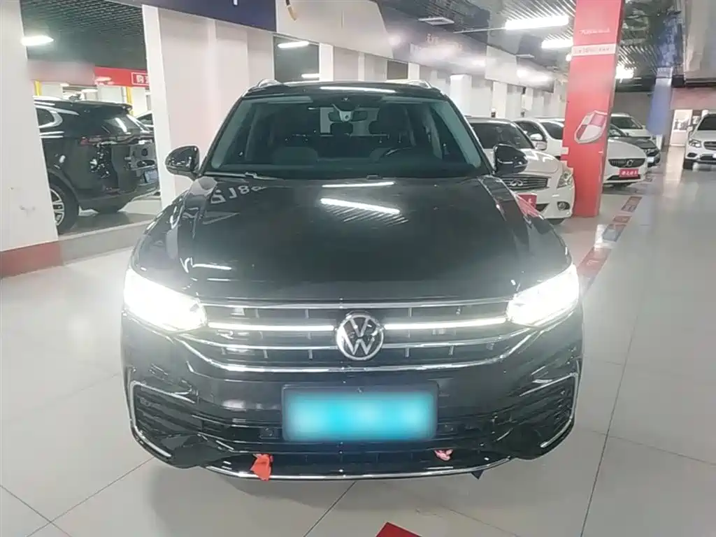 Volkswagen Tiguan L 2022 — фото 3