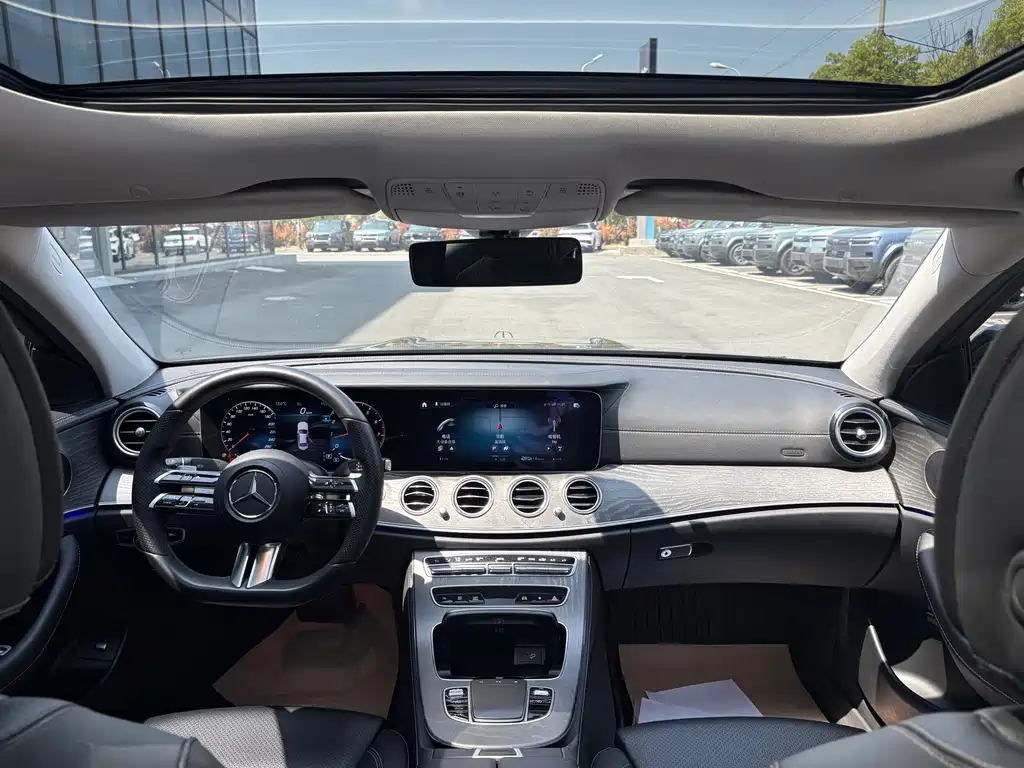 Mercedes-Benz E-Class 2021 — фото 12
