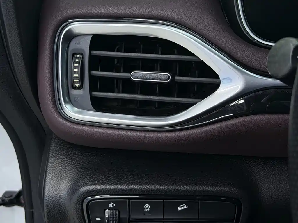 GAC Trumpchi M6 2022 — фото 12