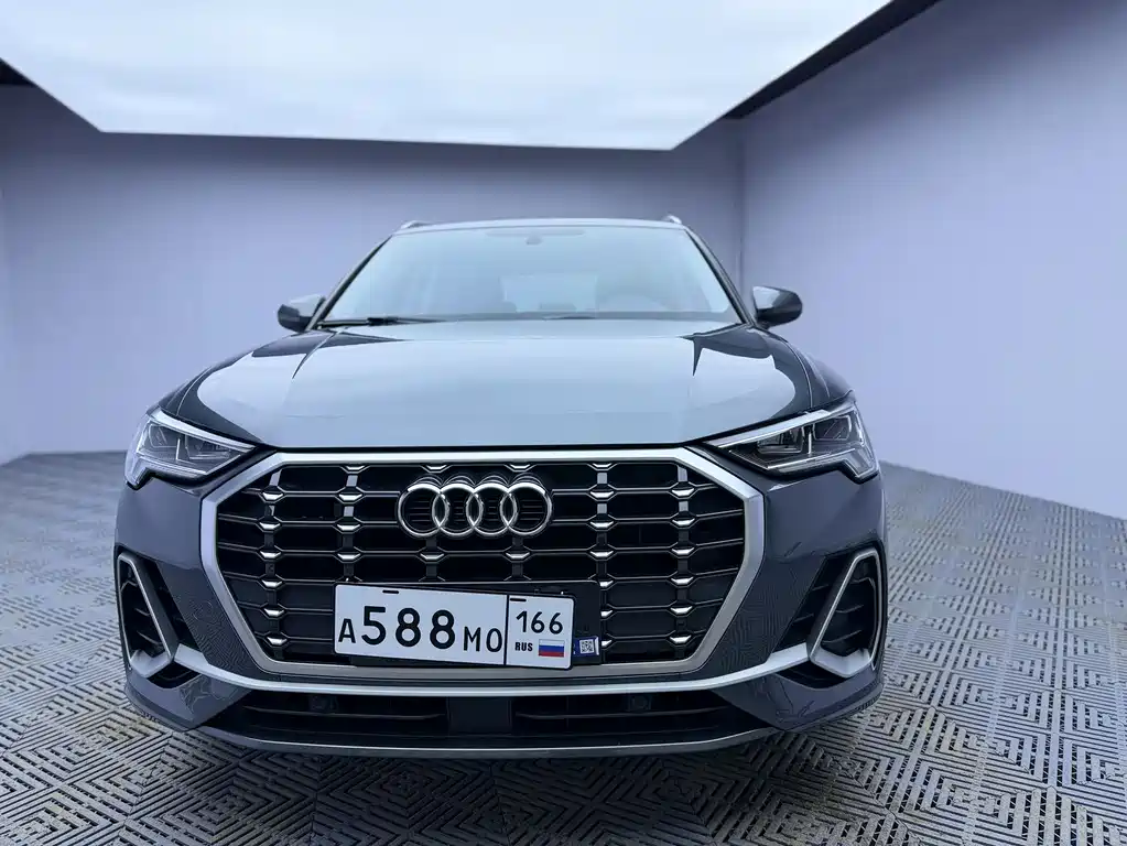 Audi Q3 2022 — фото 2