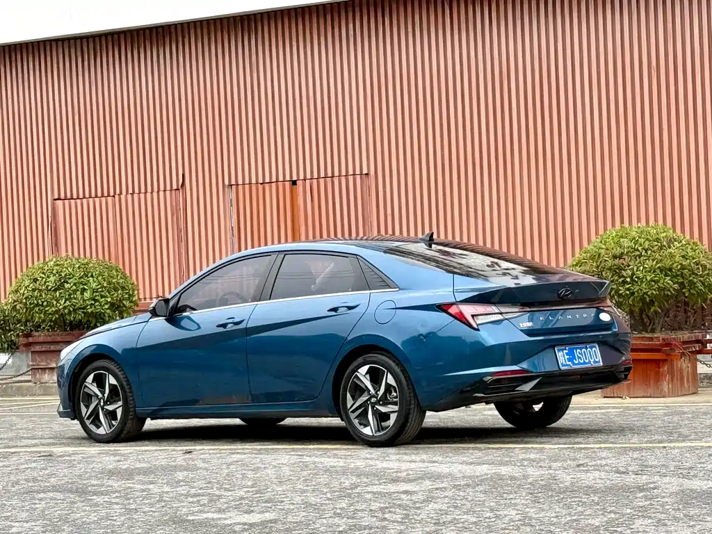Hyundai Elantra 2021 — фото 5