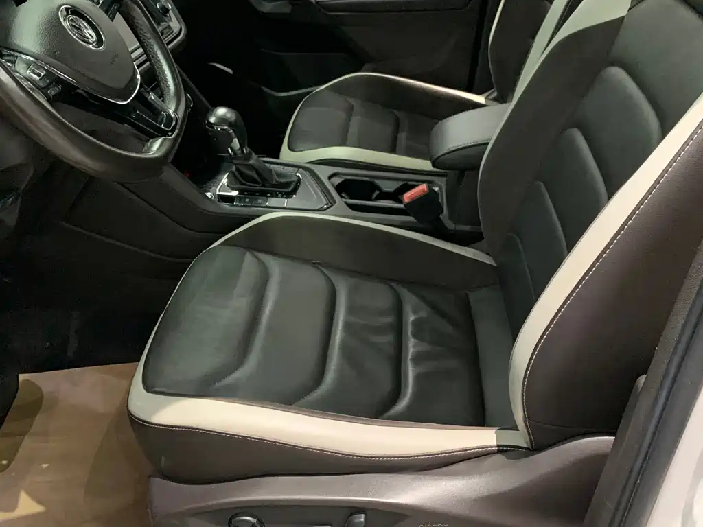 Volkswagen Tiguan L 2017 — фото 9