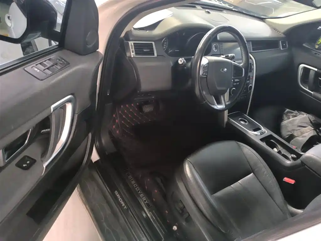 Land Rover Discovery Sport 2019 — фото 16
