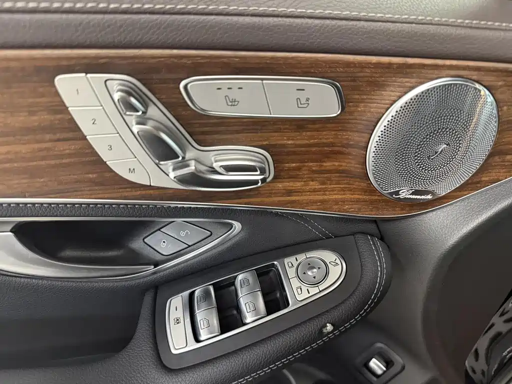 Mercedes-Benz GLC 2020 — фото 27