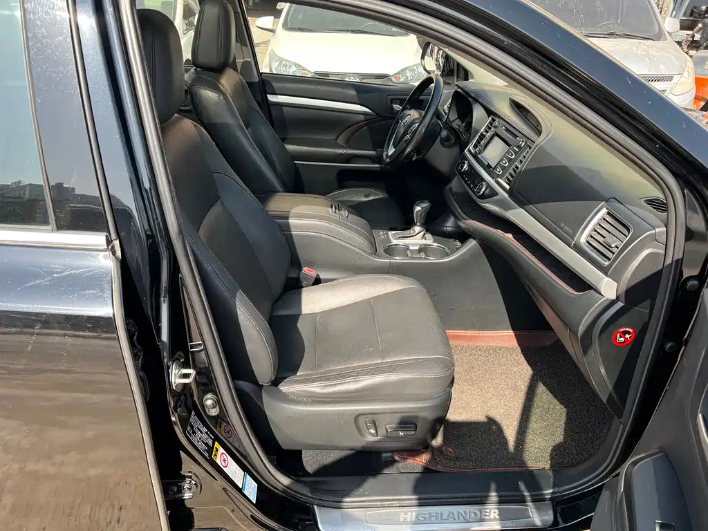 Toyota Highlander 2015 — фото 23
