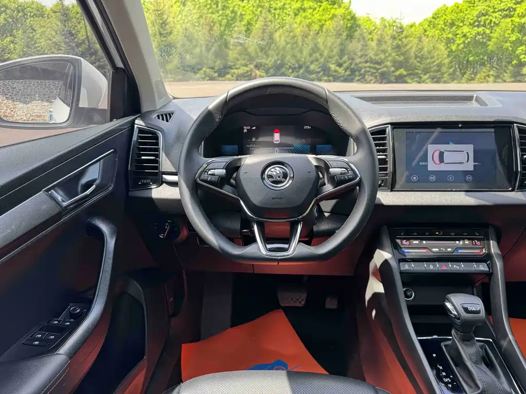 Skoda Karoq 2023 — фото 16