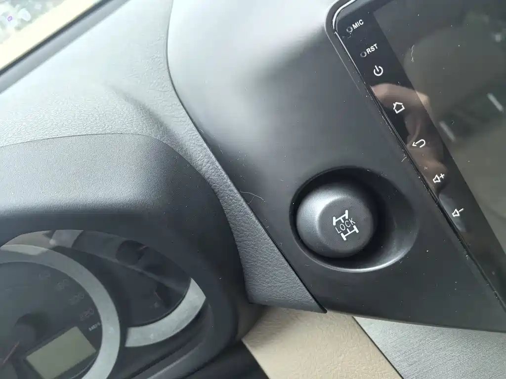 Toyota RAV4 2013 — фото 10