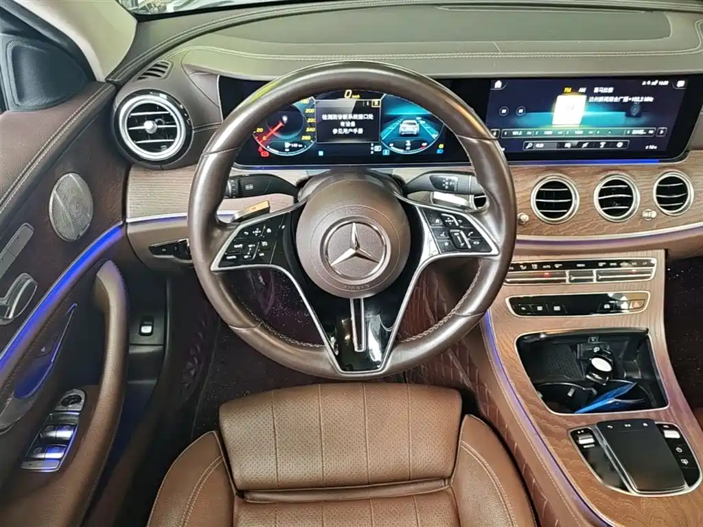 Mercedes-Benz E-Class 2022 — фото 11