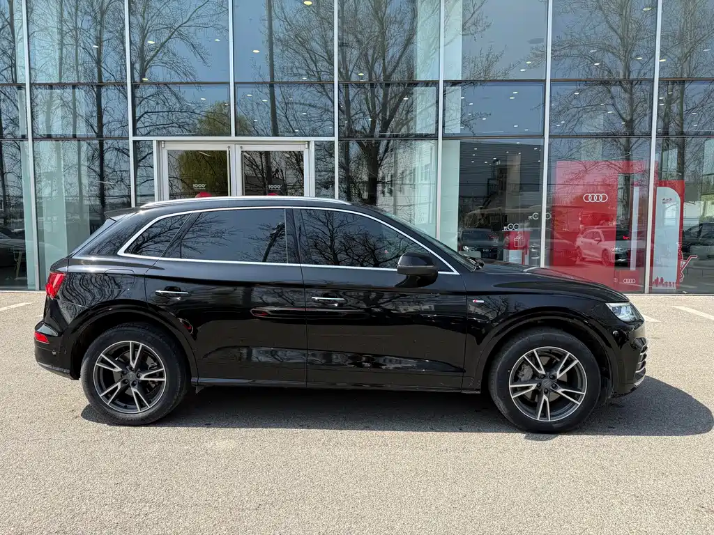 Audi Q5L 2020 — фото 3