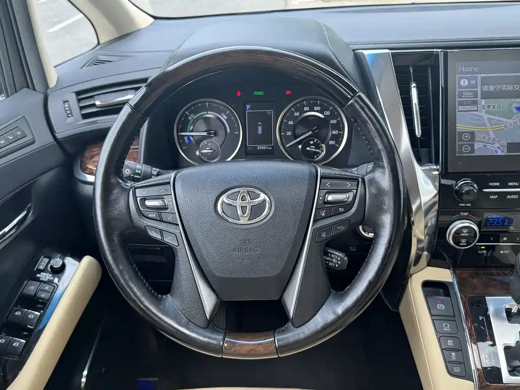 Toyota Alphard 2020 — фото 6