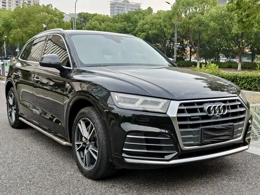 Audi Q5L 2020 — фото 2