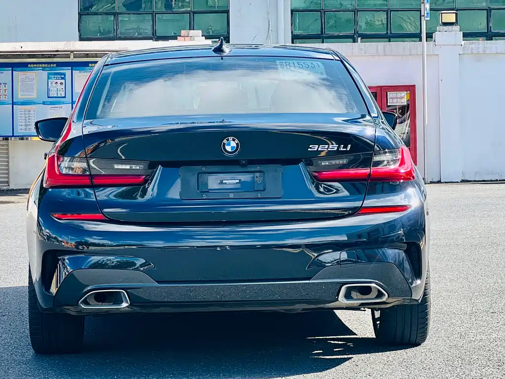 BMW 3 Series 2021 — фото 12