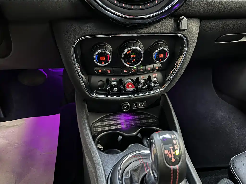 MINI Clubman 2018 — фото 9