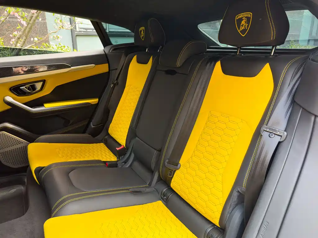 Lamborghini Urus 2019 — фото 12
