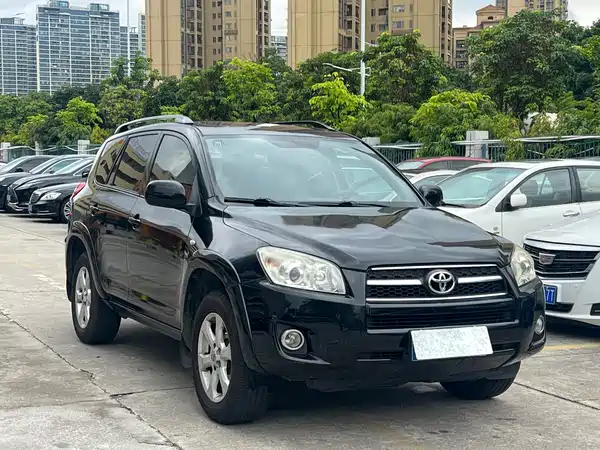 Toyota RAV4 2010