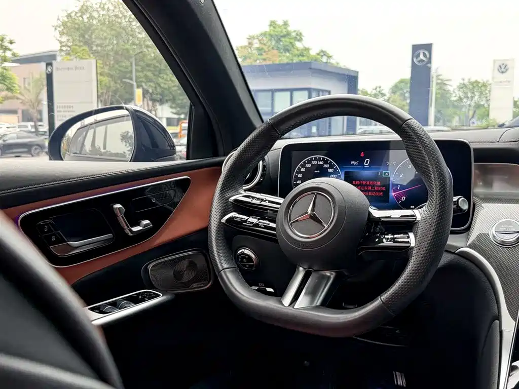 Mercedes-Benz GLC Coupe 2024 — фото 6