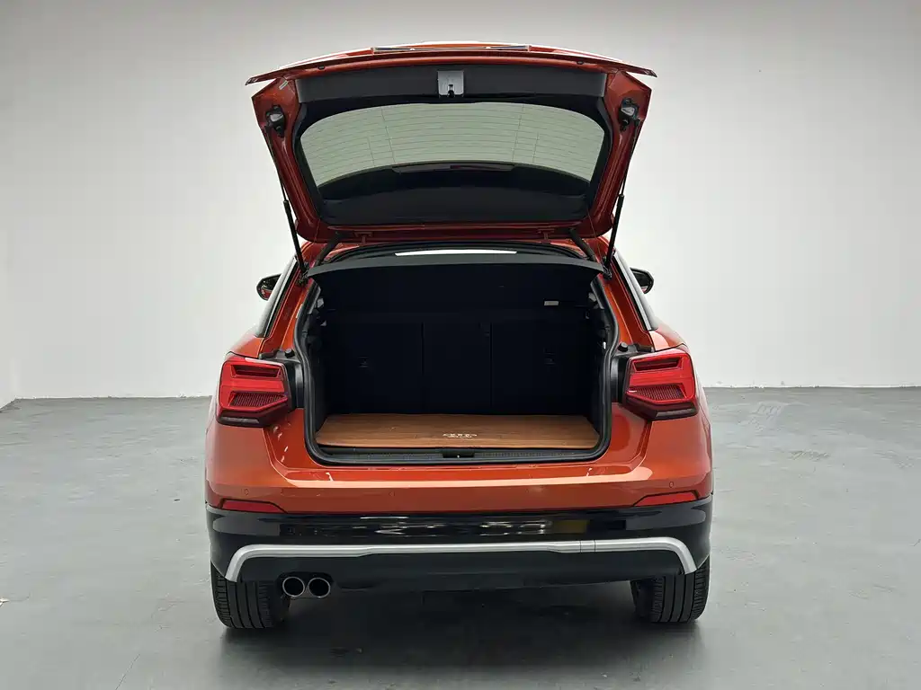 Audi Q2L 2019 — фото 20