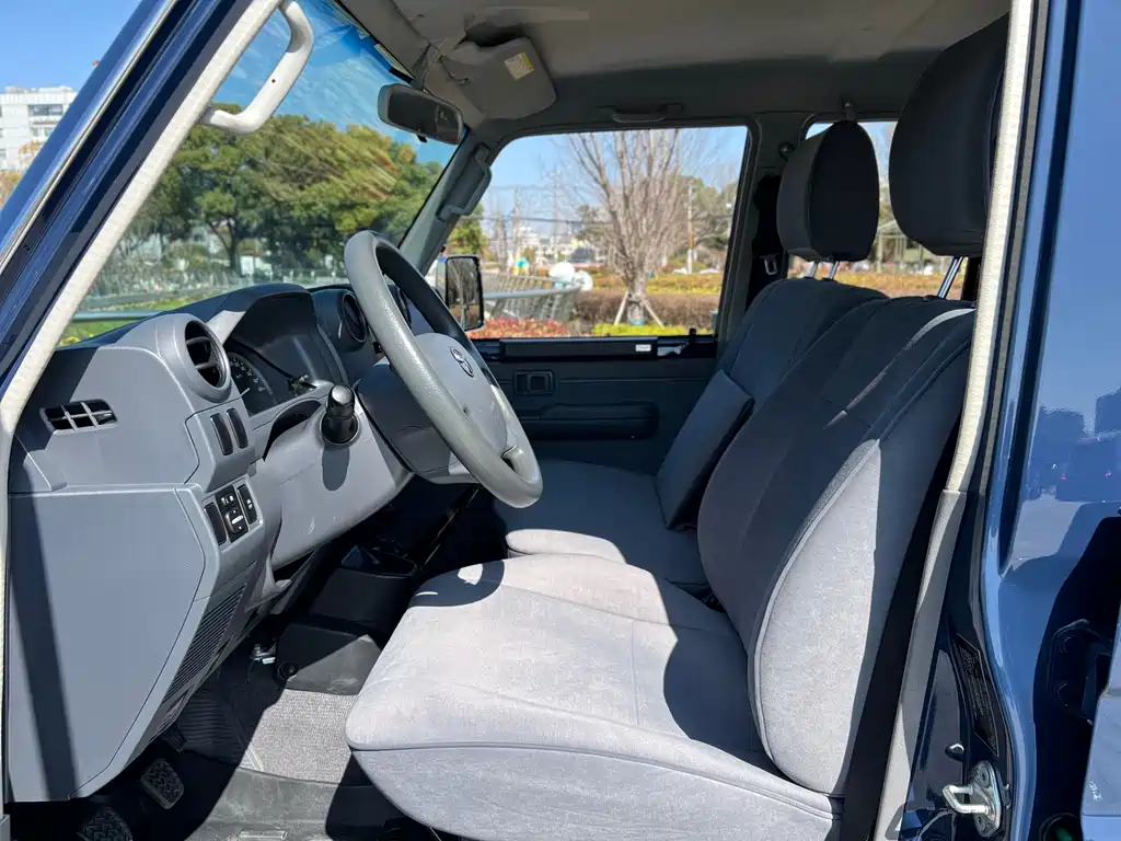 Toyota Land Cruiser 2019 — фото 10
